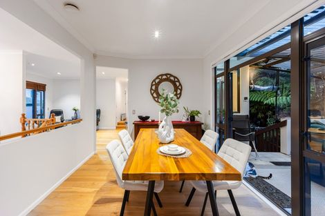 Photo of property in 36 Woodridge Avenue, Northcross, Auckland, 0630