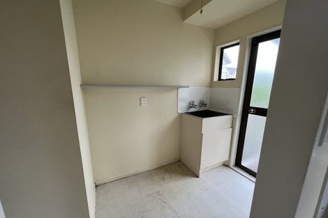 Photo of property in 2/17 Park Road, Glenfield, Auckland, 0629