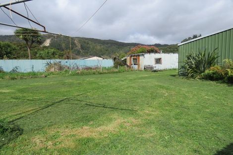 Photo of property in 17 Ives Street, Hector, 7822