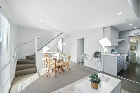 Photo of property in 2/31 Gloucester Street, Christchurch Central, Christchurch, 8013