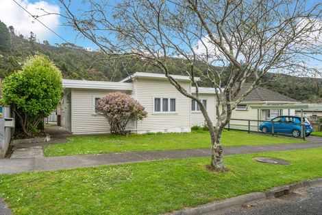 Photo of property in 68 Tawhai Street, Stokes Valley, Lower Hutt, 5019