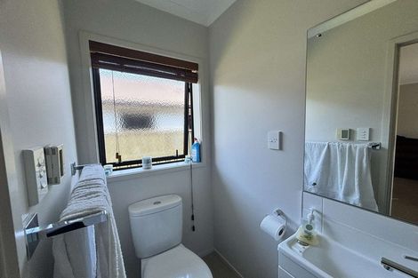 Photo of property in 4 Diamond Grove, Brown Owl, Upper Hutt, 5018