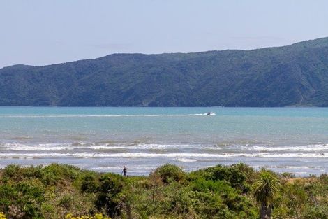 Photo of property in 79 Manly Street, Paraparaumu Beach, Paraparaumu, 5032