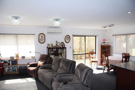 Photo of property in 1 Cole Terrace, Te Kamo, Whangarei, 0112
