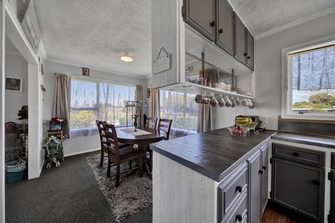 Photo of property in 61 Collingwood Street, Eltham, 4322