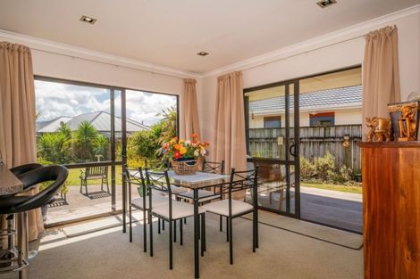 Photo of property in 1/9 Jacaranda Avenue, Beach Haven, Auckland, 0626