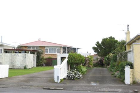 Photo of property in 10 Kowhai Street, Strandon, New Plymouth, 4312