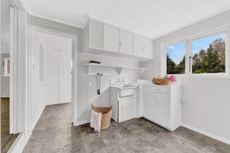 Photo of property in 180a Old Titirangi Road, New Lynn, Auckland, 0600