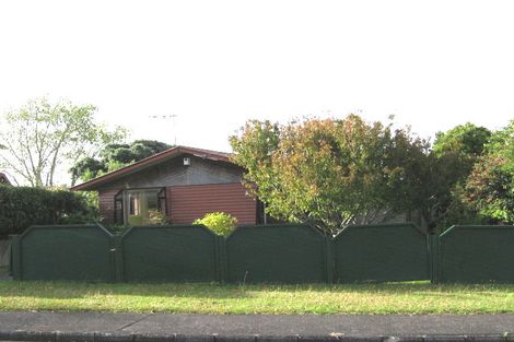 Photo of property in 92 Tiroroa Avenue, Te Atatu South, Auckland, 0610