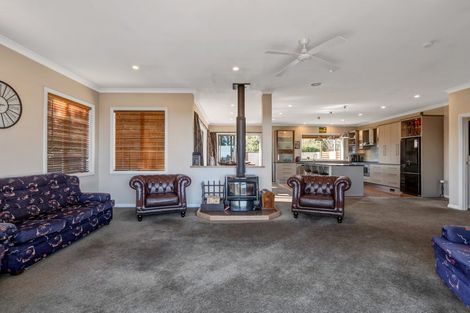 Photo of property in 355 Ngawhini Road, Hawera, 4674