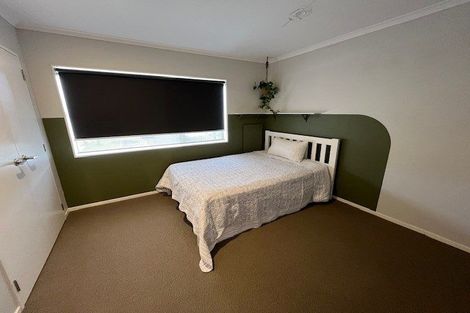 Photo of property in 26 Heidi Crescent, Flat Bush, Auckland, 2016
