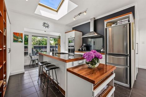 Photo of property in 59 Windermere Road, Papanui, Christchurch, 8053