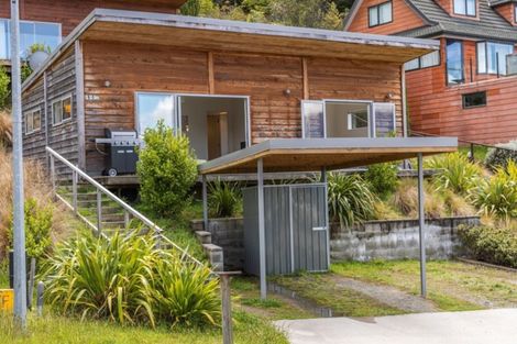 Photo of property in 129a Wynyard Crescent, Fernhill, Queenstown, 9300