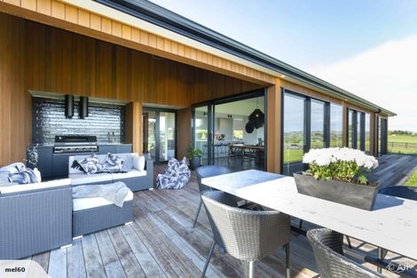 Photo of property in 15 Kotuku Road, Waiuku, 2682