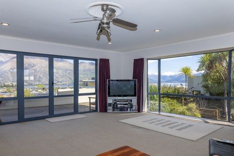 Photo of property in 6b Matrica Court, Wanaka, 9305