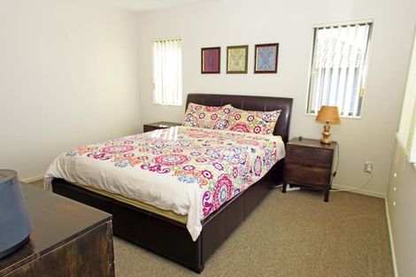 Photo of property in 10 Cityview Place, Massey, Auckland, 0614