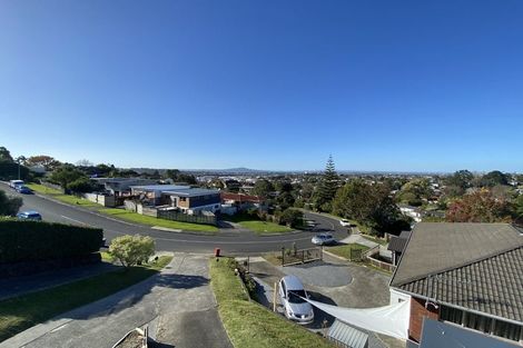 Photo of property in 1/13 Girrahween Drive, Totara Vale, Auckland, 0629