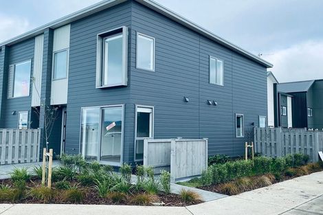 Photo of property in 10 Rauriki Lane, Rosehill, Papakura, 2113