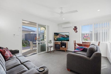 Photo of property in 5 Lance Way, Papamoa, 3118