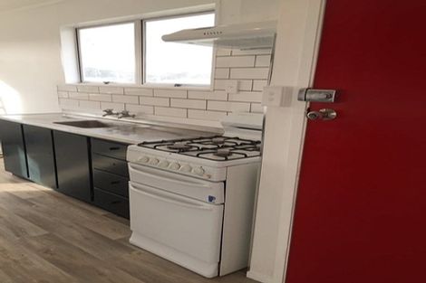 Photo of property in 10 Tainui Street, Castlecliff, Whanganui, 4501