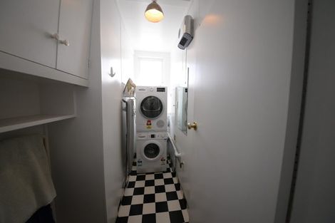 Photo of property in 34 Rawhiti Terrace, Kelburn, Wellington, 6012