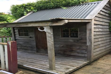 Photo of property in 28 Coote Road, Bluff Hill, Napier, 4110