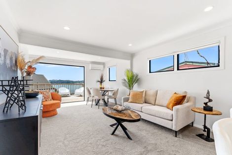 Photo of property in 23 Melandra Road, Stanmore Bay, Whangaparaoa, 0932