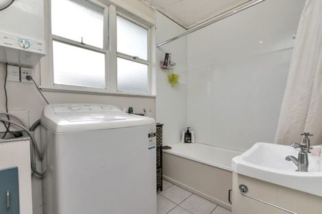 Photo of property in 50 Ellis Avenue, Mount Roskill, Auckland, 1041