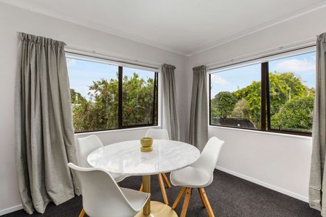 Photo of property in 49 Riverside Drive, Waiuku, 2123