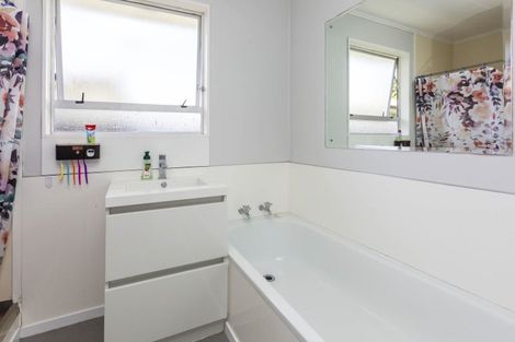 Photo of property in 23 Indiana Grove, Totara Park, Upper Hutt, 5018