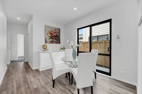 Photo of property in 60 Drumbuoy Drive, Flat Bush, Auckland, 2019