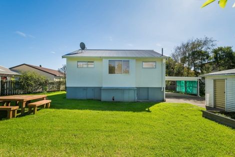 Photo of property in 9 Raupapa Street, Northcote, Auckland, 0627