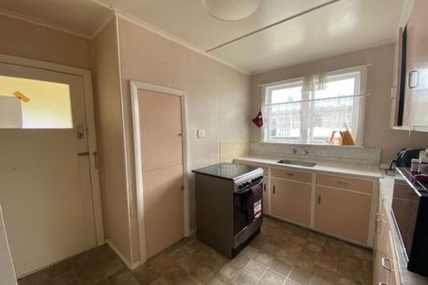 Photo of property in 85 Featherston Street, Takaro, Palmerston North, 4412