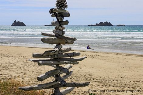 Photo of property in 9 John Ross Place, Kairakau, Havelock North, 4295