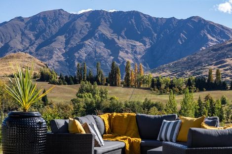 Photo of property in 86 Mountain View Road, Dalefield, Queenstown, 9371