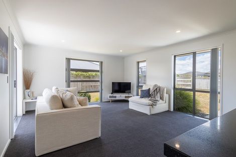 Photo of property in 48 Jarrett Terrace, Leamington, Cambridge, 3432