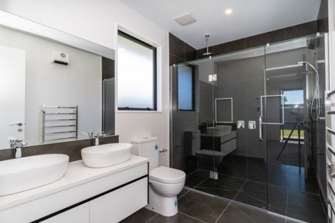 Photo of property in 16 Roys Street, Marshland, Christchurch, 8083