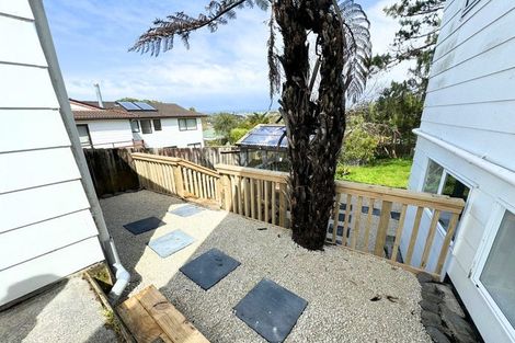 Photo of property in 9 Woodhouse Place, West Harbour, Auckland, 0618
