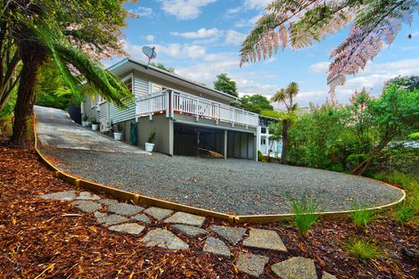 Photo of property in 95 Takahe Road, Titirangi, Auckland, 0604
