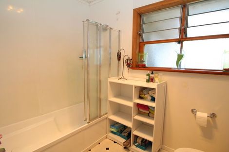 Photo of property in 27 Roosevelt Road, Western Heights, Rotorua, 3015