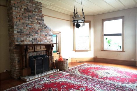 Photo of property in 5 Queen Street, Northcote Point, Auckland, 0627