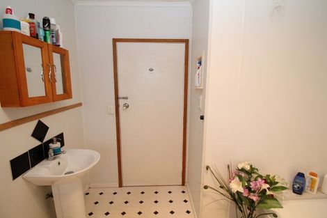 Photo of property in 27 Roosevelt Road, Western Heights, Rotorua, 3015