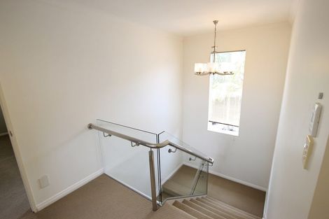 Photo of property in 15 Newbury Place, Schnapper Rock, Auckland, 0632