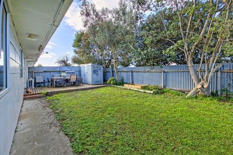 Photo of property in 2/9 Lyttelton Crescent, Tamatea, Napier, 4112