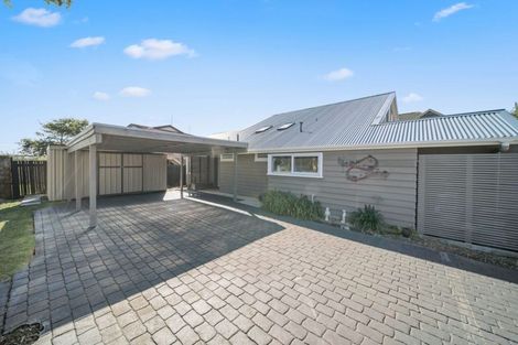 Photo of property in 1/195 Fisher Parade, Farm Cove, Auckland, 2012