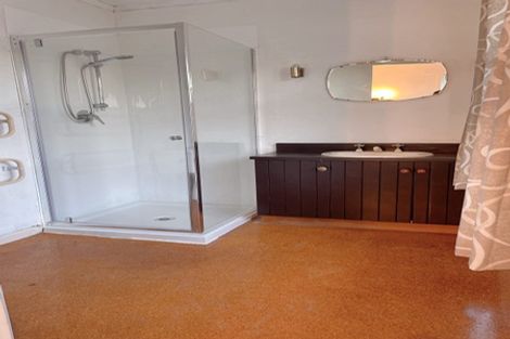 Photo of property in 86 Matipo Road, Mairangi Bay, Auckland, 0630