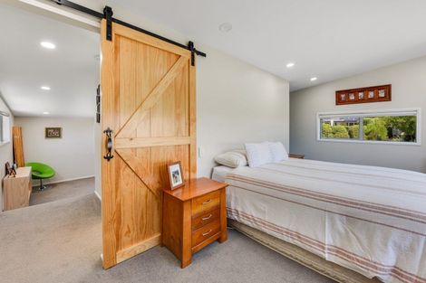 Photo of property in 15 Whitby Close, Waikawa, Picton, 7220