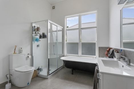 Photo of property in 2 Leslie Avenue, Sandringham, Auckland, 1025