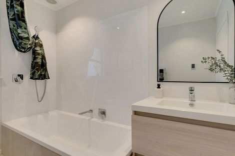 Photo of property in 84 Bell Street, Tawa, Wellington, 5028