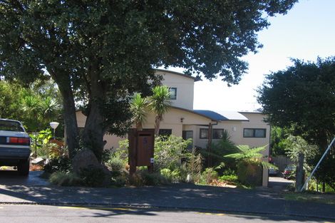 Photo of property in 5 Currey Crescent, Milford, Auckland, 0620